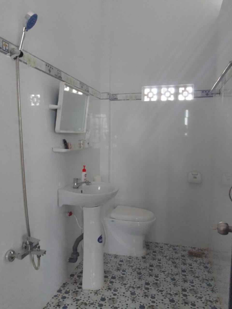 Duc Phat Homestay Кат Тиен Екстериор снимка